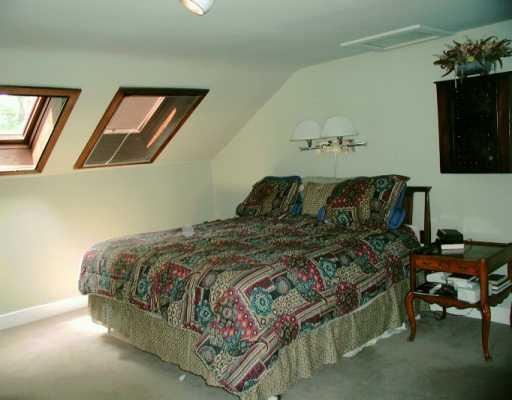 20 Edgecliff Road Rosslyn Farms, PA 15106 - Photo 8 of 8 Gallery Image 8