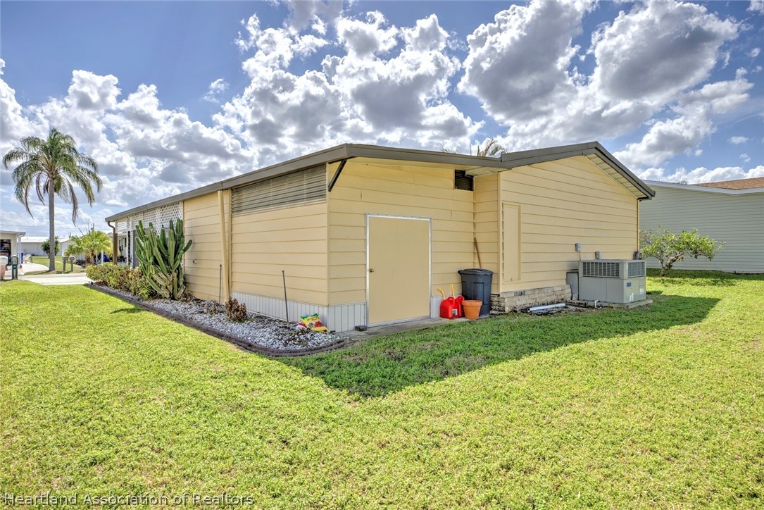 1516 Caribbean Road Sebring, FL 33870 - Photo 33 of 49 Gallery Image 33