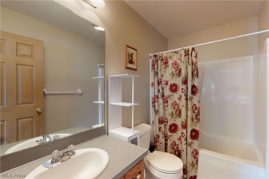 4559 Windfall Road Medina, OH 44256 - Photo 12 of 18 Gallery Image 12