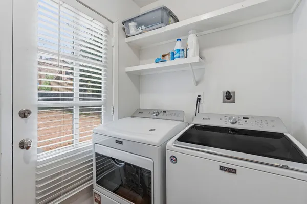 $3,200 | 2635 West 45th Street, Austin, TX 78731