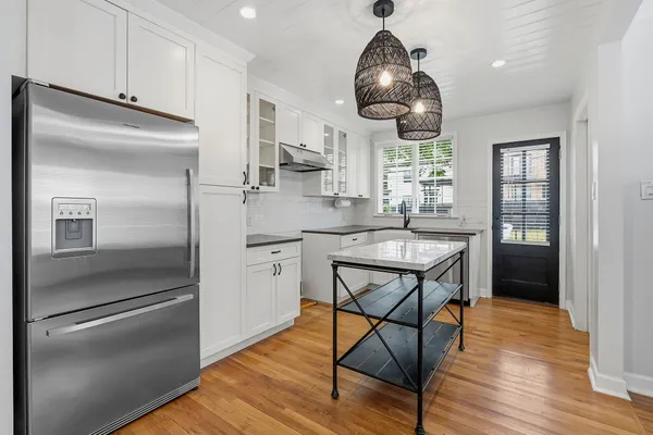 $3,200 | 2635 West 45th Street, Austin, TX 78731