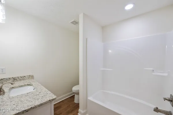 $299,900 | 70 Derek Drive, Lexington, TN 38351