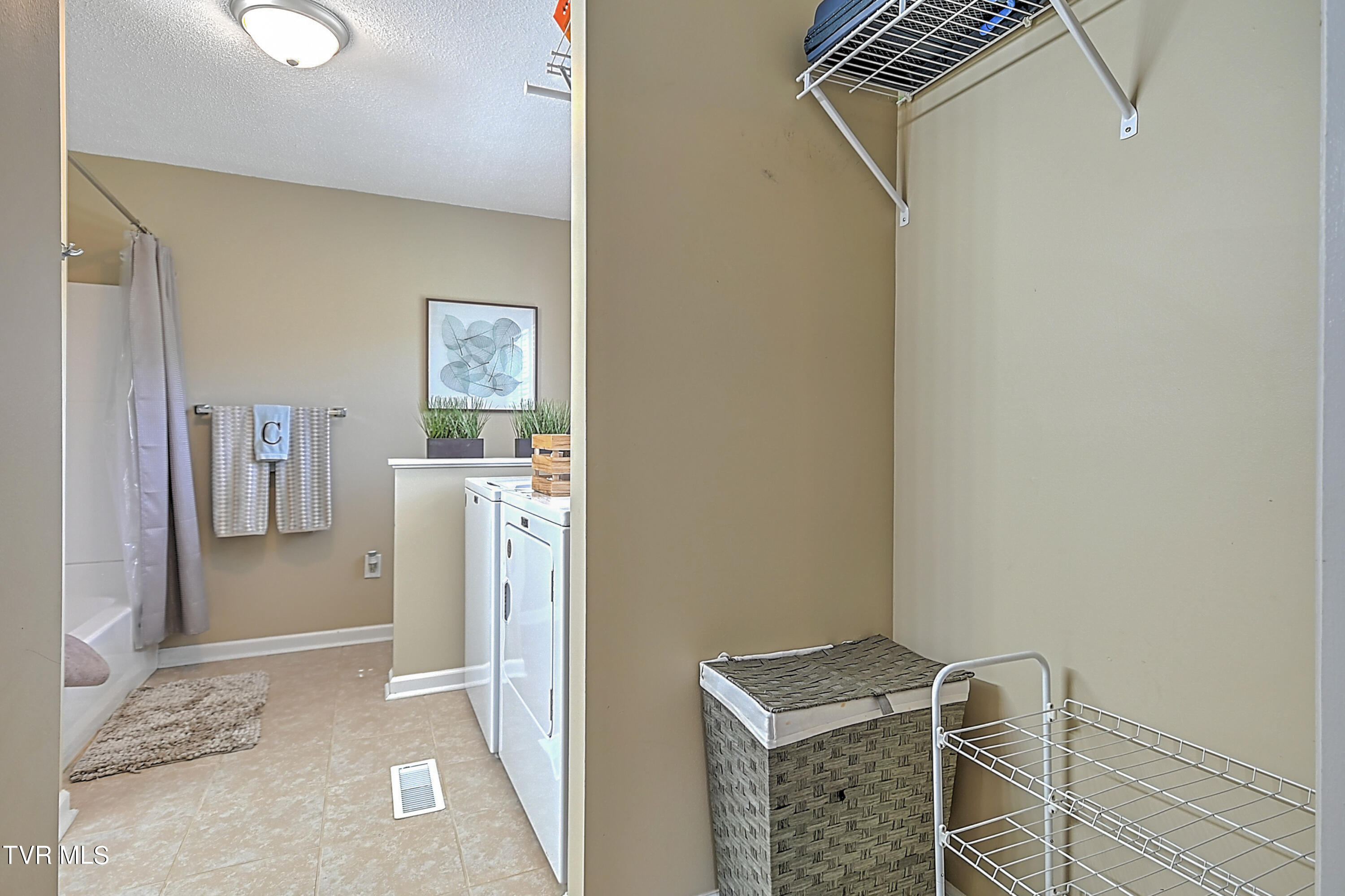 107 Walnut Road Bristol, TN 37620 - Photo 19 of 35 107 Walnut Gdawg-24