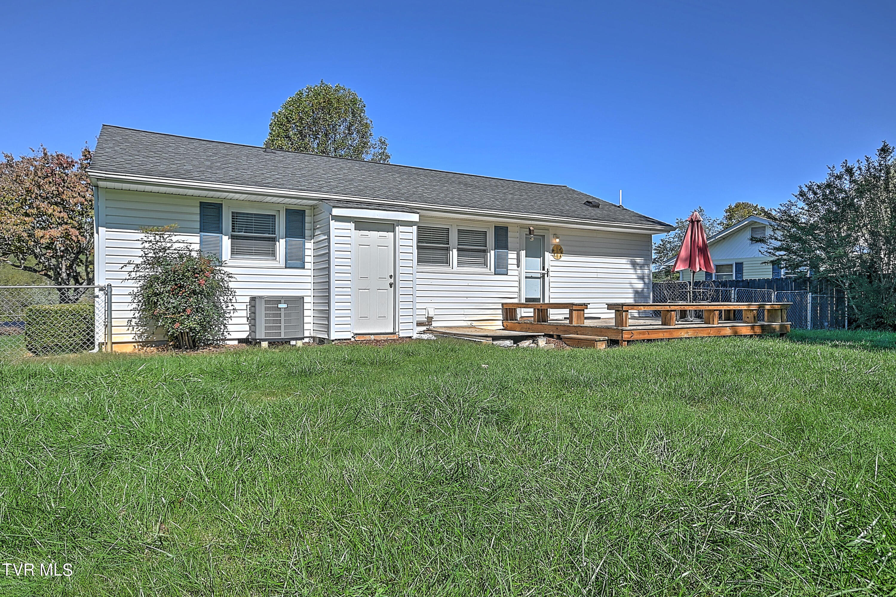 107 Walnut Road Bristol, TN 37620 - Photo 25 of 35 Walnut Exterior-9