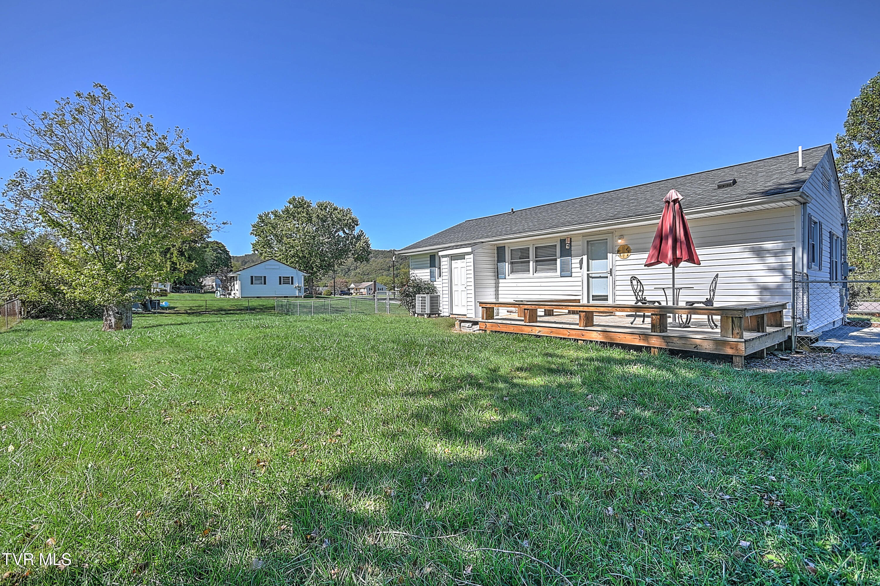 107 Walnut Road Bristol, TN 37620 - Photo 26 of 35 Walnut Exterior-11