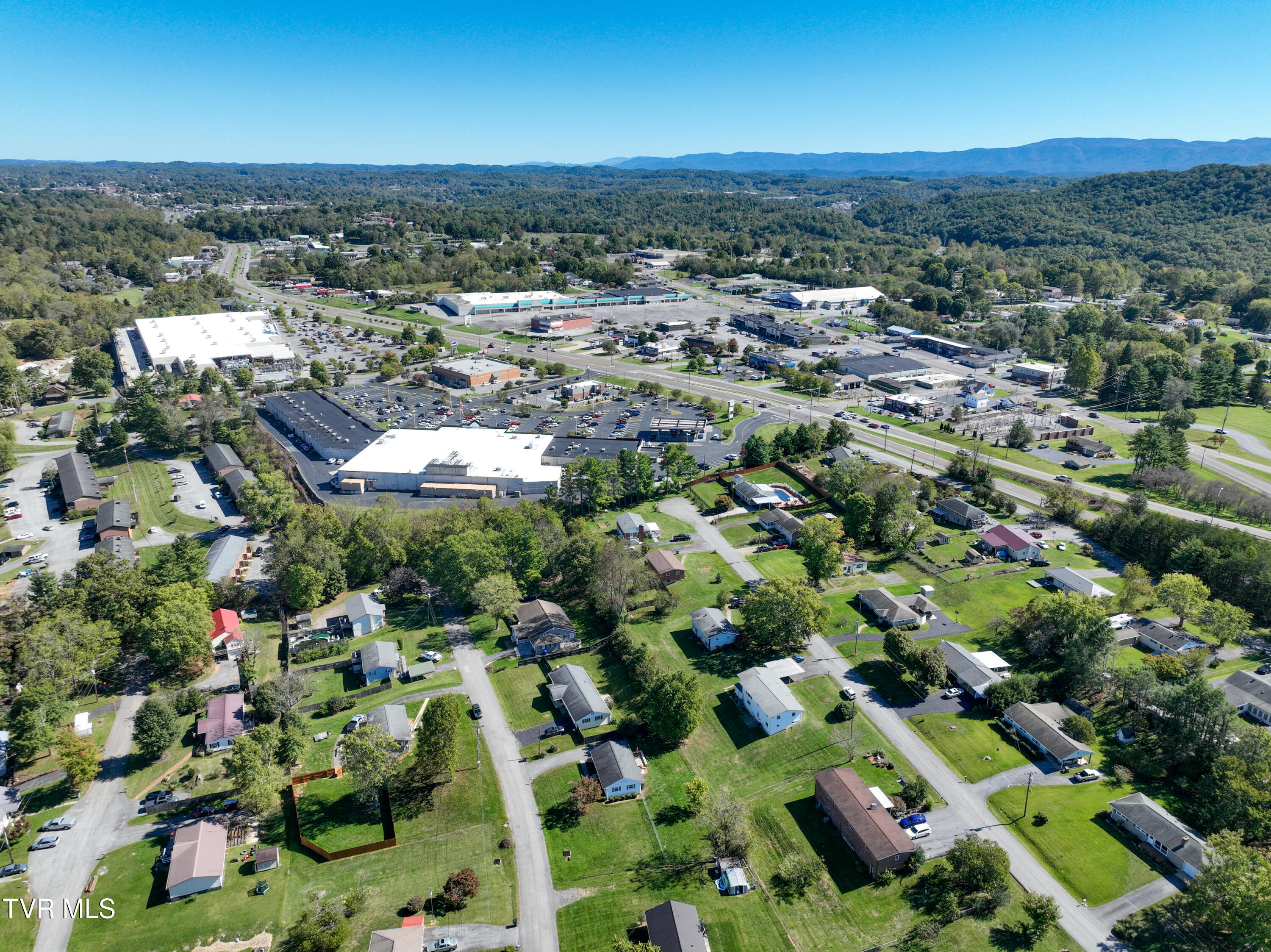 107 Walnut Road Bristol, TN 37620 - Photo 33 of 35 107 Walnut Drone Gdawg-9