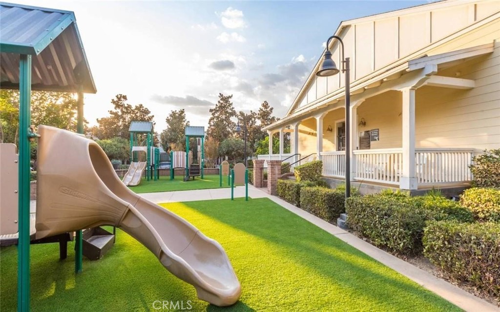 3103 South Hampton Way Ontario, CA 91761 - Photo 12 of 20 Playground