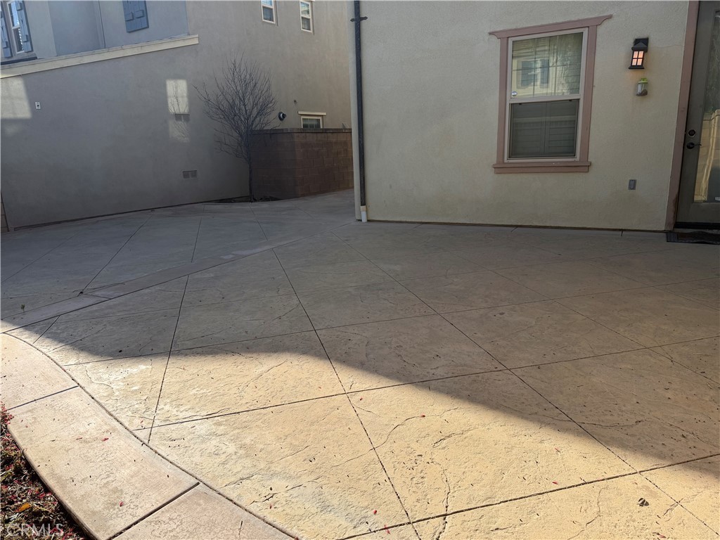 3103 South Hampton Way Ontario, CA 91761 - Photo 20 of 20 Backyard