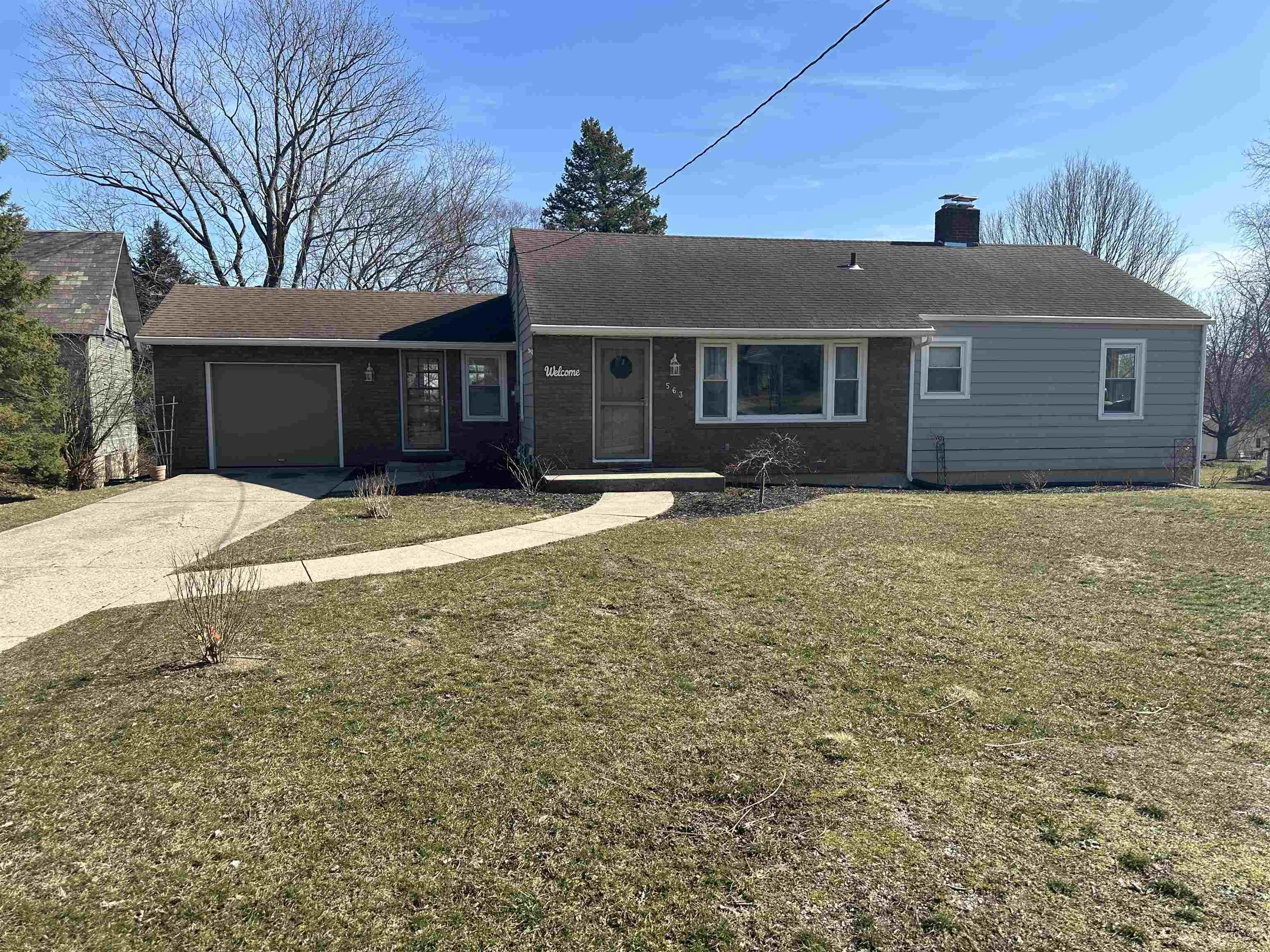 563 South Main Street Roanoke, IN 46783 - Photo 1 of 28