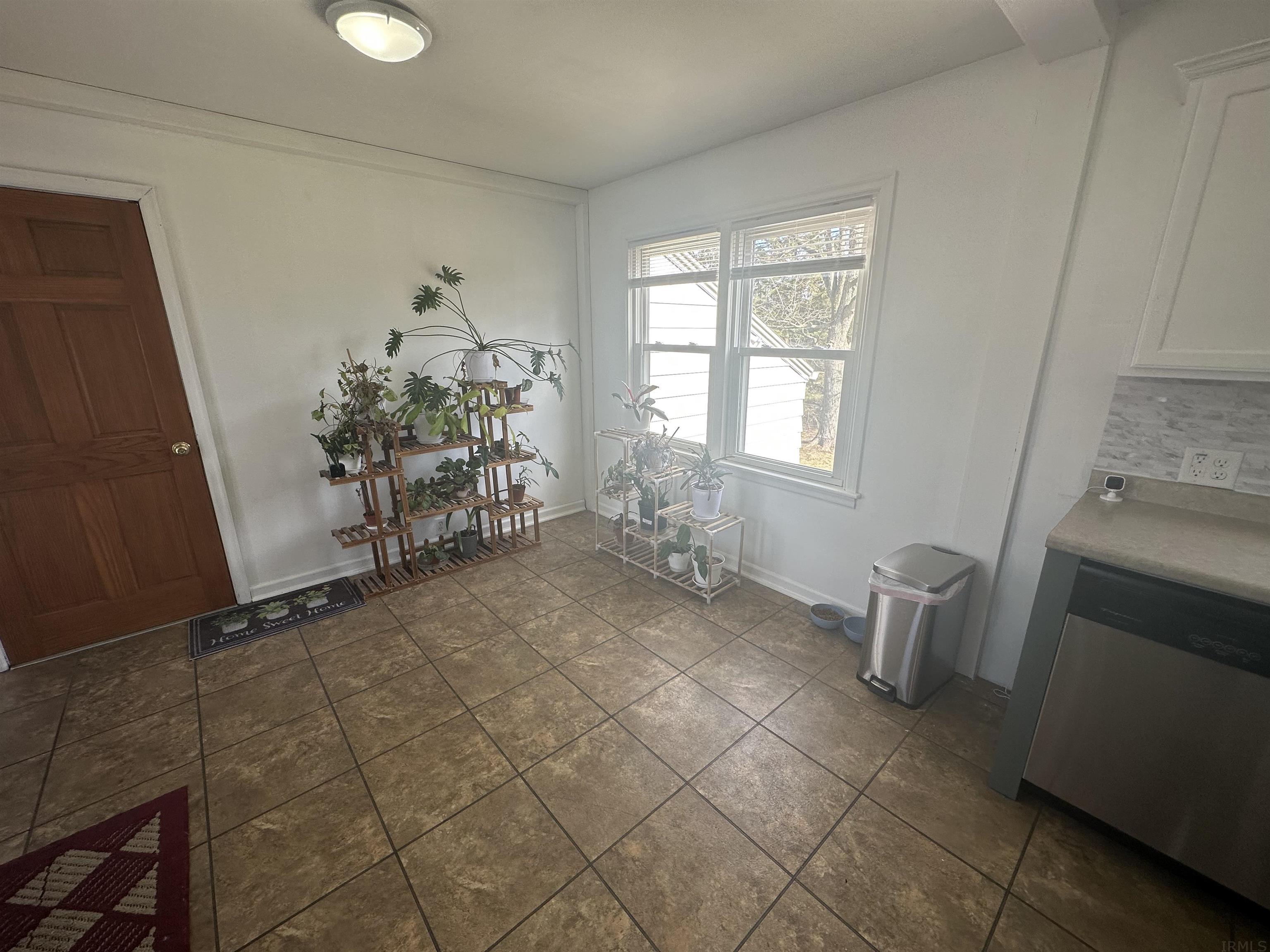 563 South Main Street Roanoke, IN 46783 - Photo 20 of 28