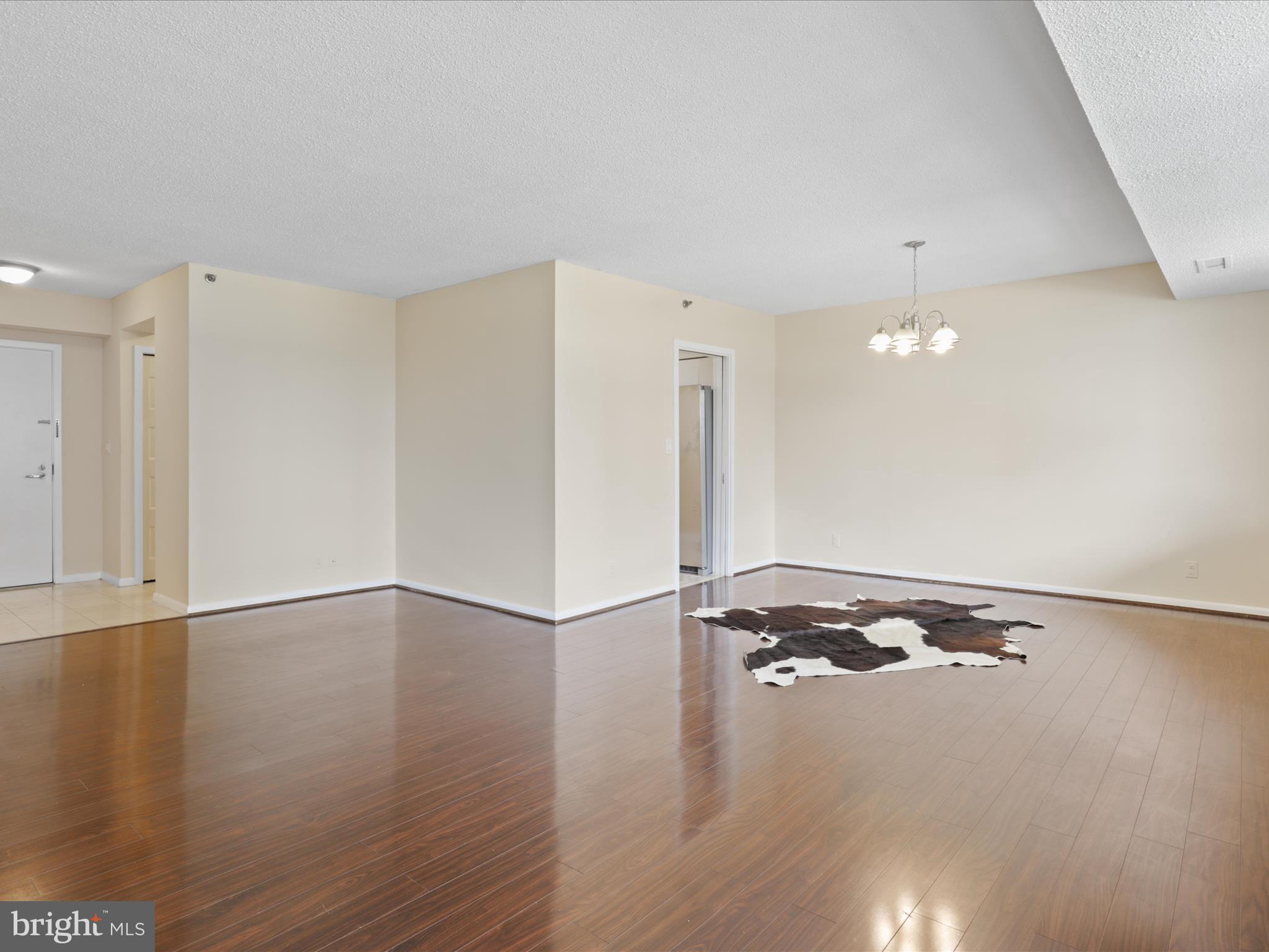 5501 Seminary Road, Unit 603S Falls Church, VA 22041 - Photo 13 of 44 Living/Dining