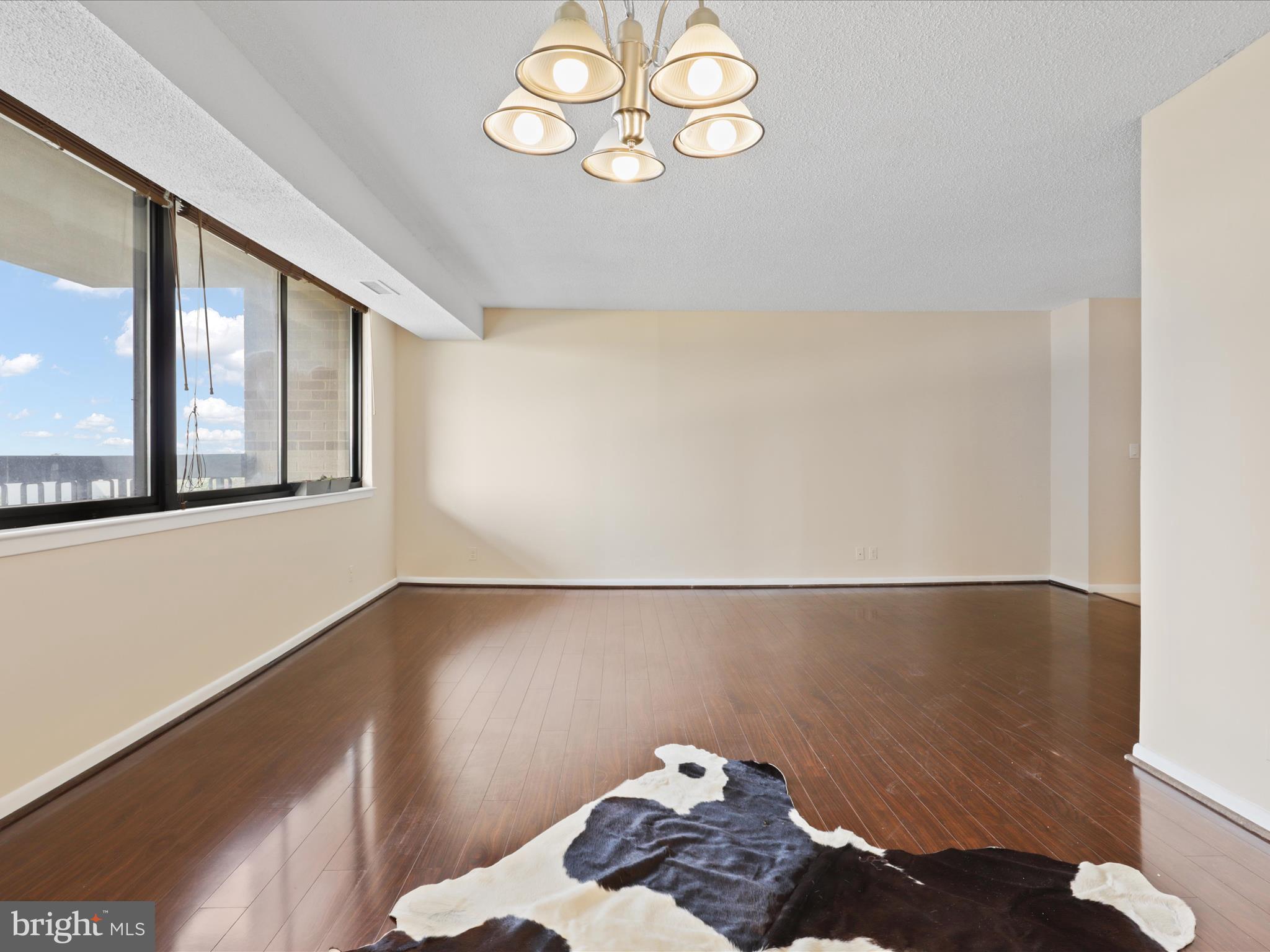 5501 Seminary Road, Unit 603S Falls Church, VA 22041 - Photo 15 of 44 Dining/Living