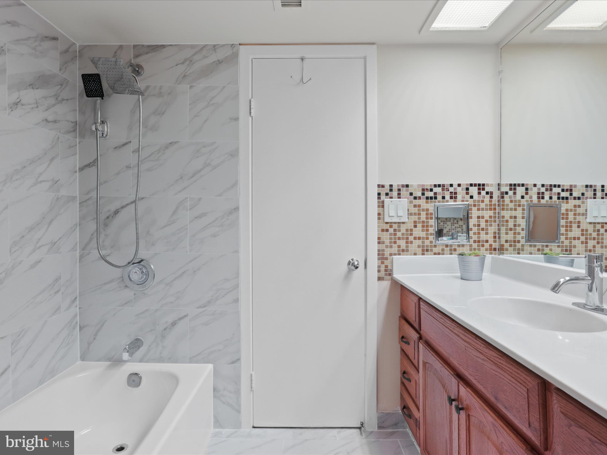 5501 Seminary Road, Unit 603S Falls Church, VA 22041 - Photo 26 of 44 Renovated Bath