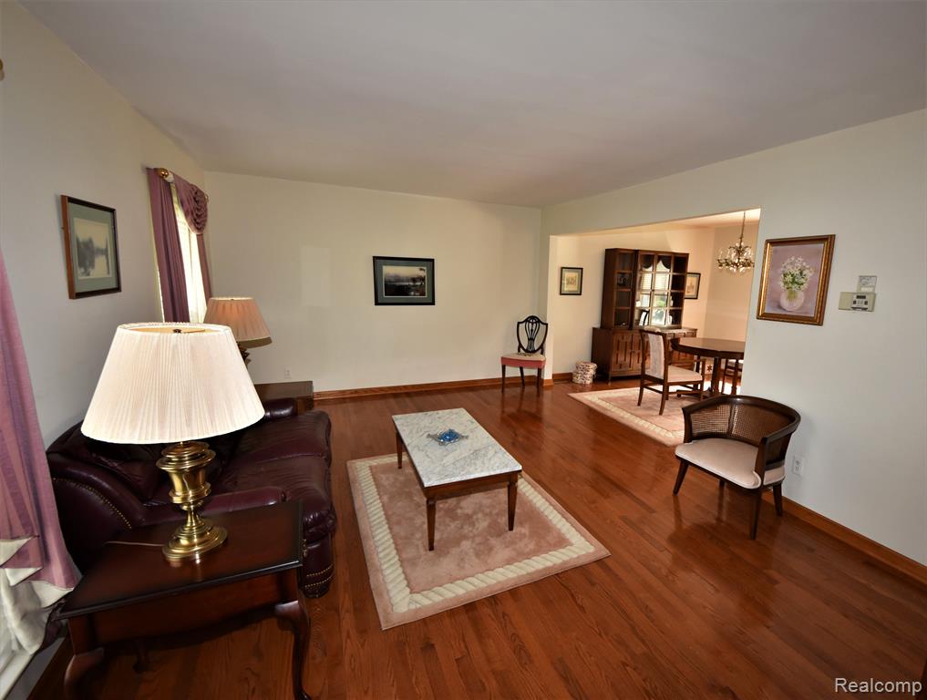 29679 High Valley Road Farmington Hills, MI 48331 - Photo 5 of 31
