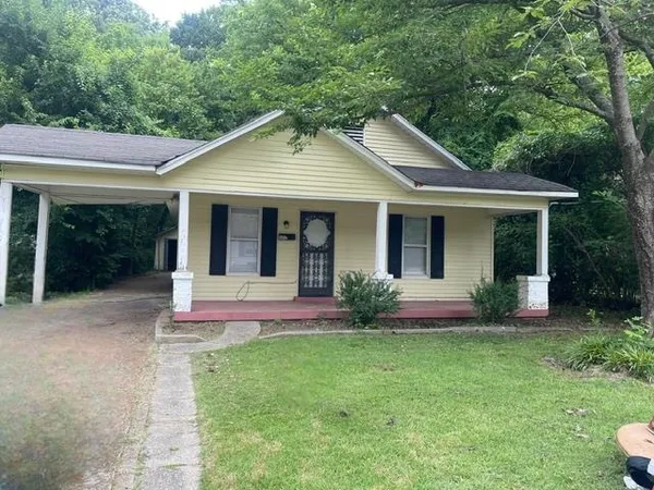 $800 | 3652 Faxon Avenue, Memphis, TN 38122