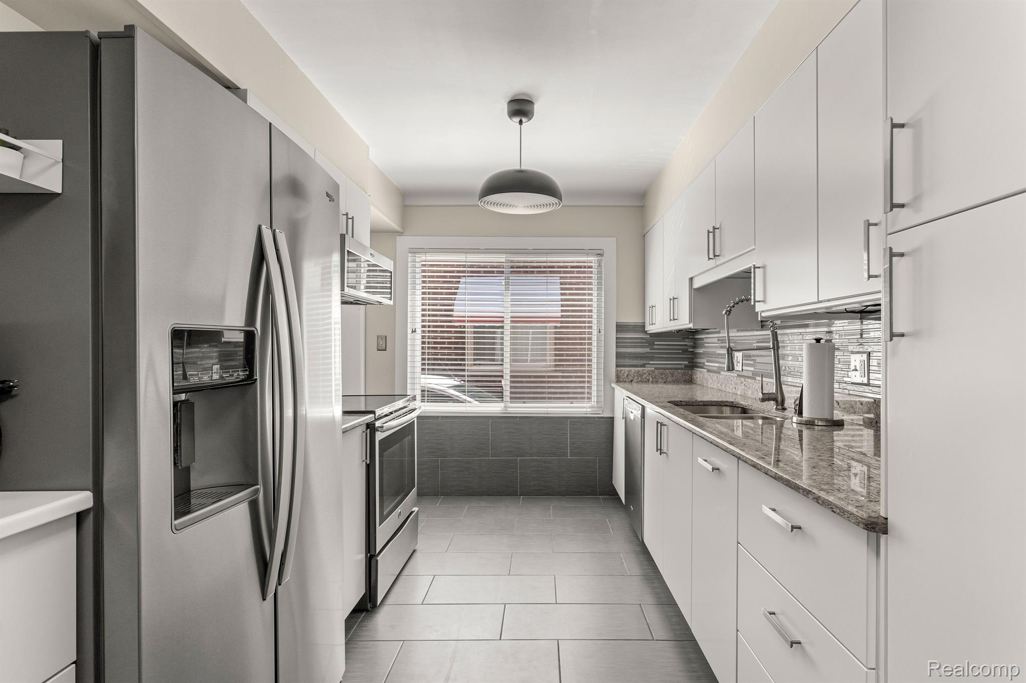 5453 Chase Road Dearborn, MI 48126 - Photo 10 of 32 Gallery Image 10