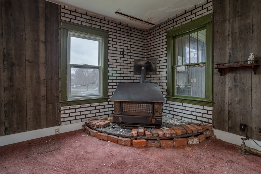 14 Waucantuck Road Worcester, MA 01606 - Photo 11 of 29 Gallery Image 11