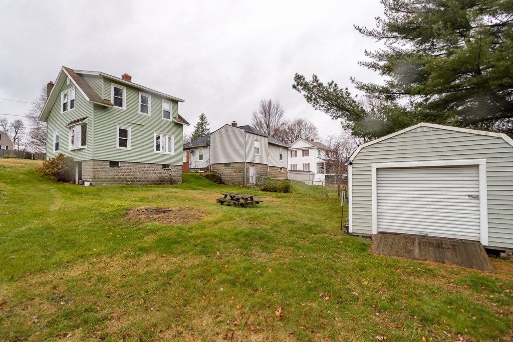 14 Waucantuck Road Worcester, MA 01606 - Photo 3 of 29 Gallery Image 3