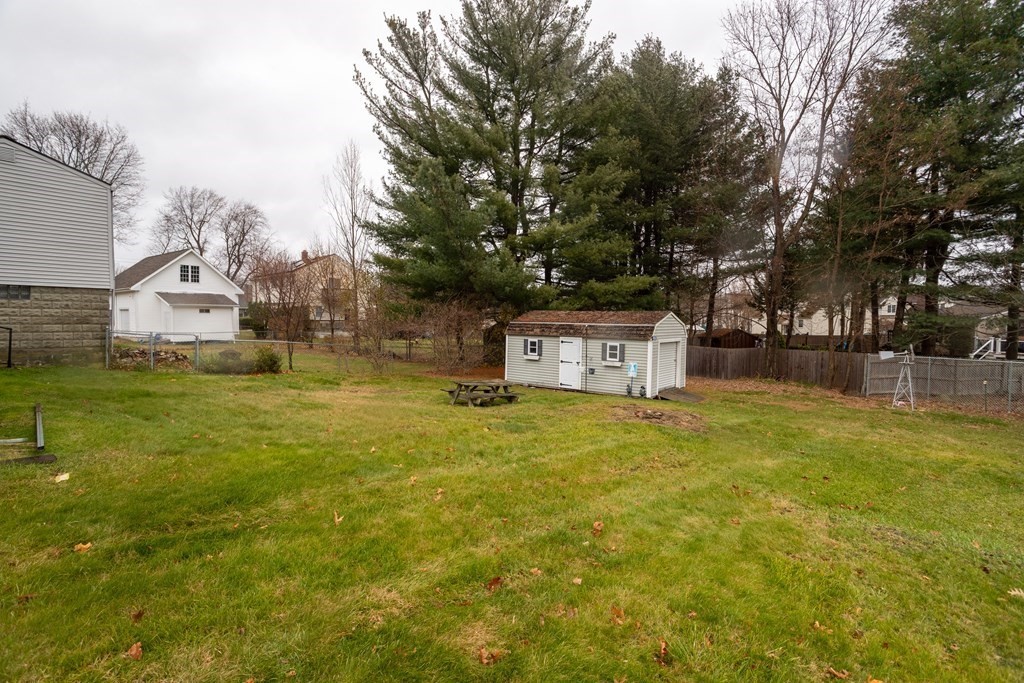 14 Waucantuck Road Worcester, MA 01606 - Photo 4 of 29 Gallery Image 4