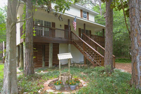 $490,000 | 1026 Woodlore Circle, Gulf Breeze, FL 32563
