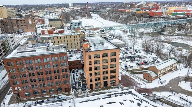 $1,800 | 64 Commercial Street, Unit 104, Rochester, NY 14614