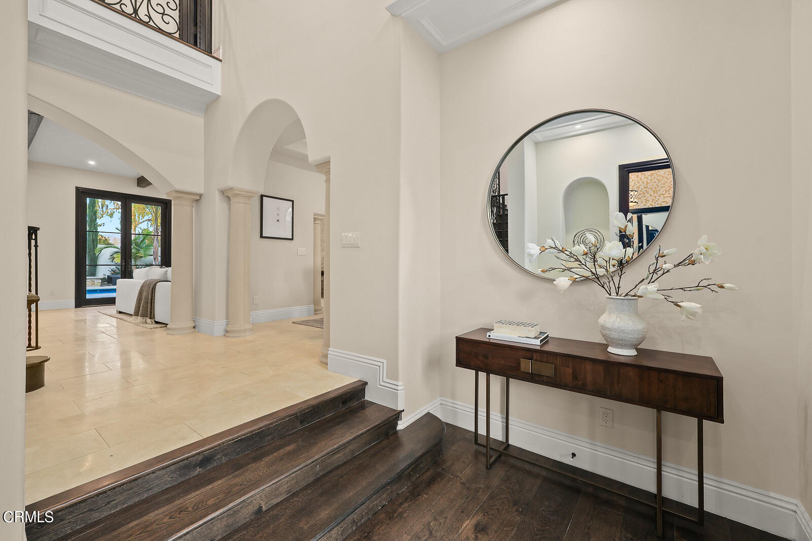 675 Elliott Drive Pasadena, CA 91106 - Photo 5 of 39 a view of living room with furniture