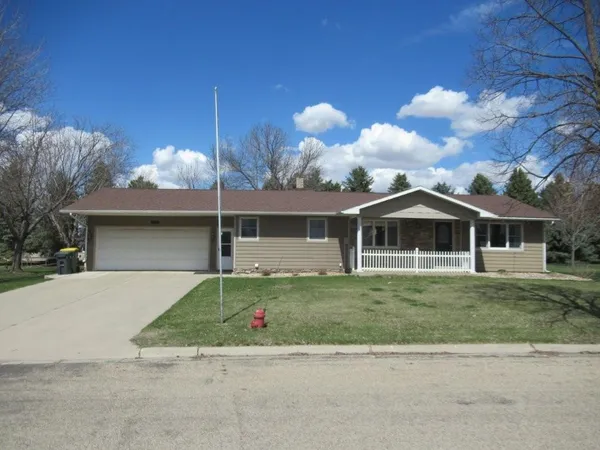 $279,900 | 300 Sagratti Street, Edgerton, MN 56128