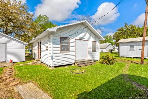 $269,900 | 206 South 2nd Street, Gueydan, LA 70542