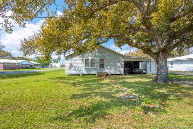 $269,900 | 206 South 2nd Street, Gueydan, LA 70542