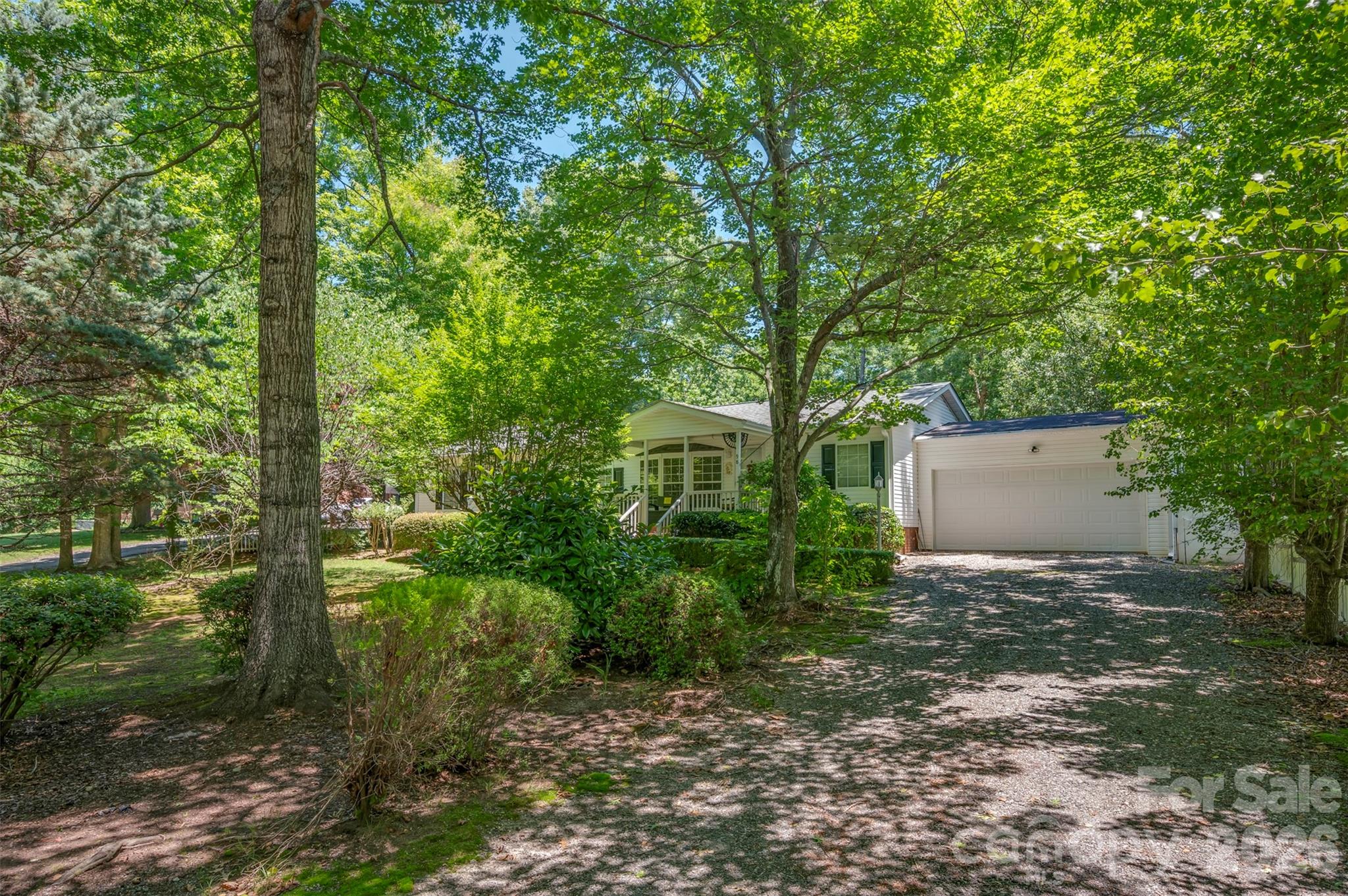98 Lanning Drive Columbus, NC 28722 - Photo 5 of 34