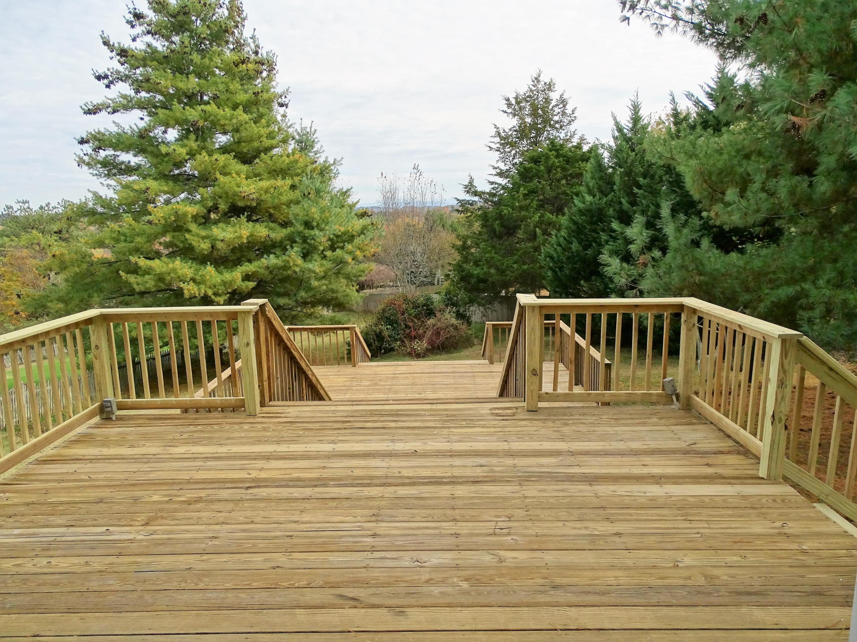1344 Wenlock Road Knoxville, TN 37922 - Photo 8 of 18 7 - Double Back Deck