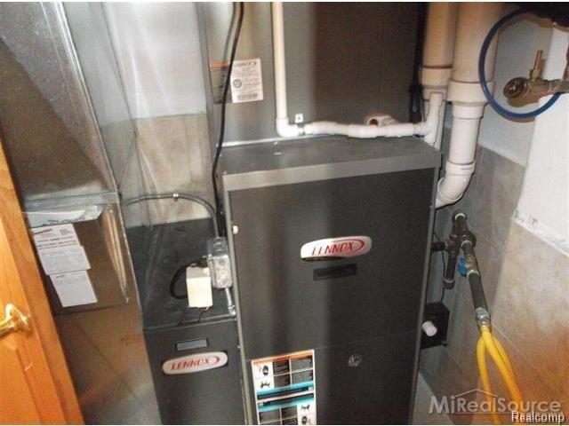 930 East Buell Road Rochester, MI 48306 - Photo 17 of 28 Buell18.jpg