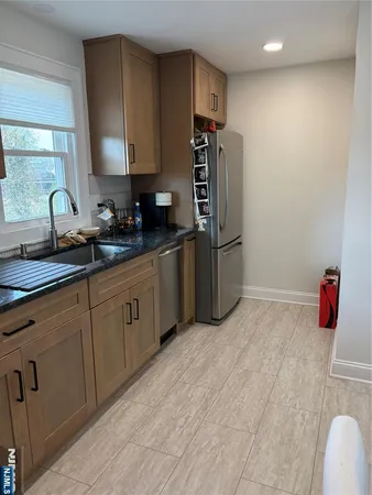 $2,550 | 352 New York Avenue, Unit 2, Lyndhurst, NJ 07071