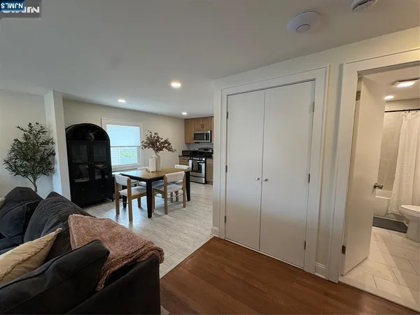 $2,550 | 352 New York Avenue, Unit 2, Lyndhurst, NJ 07071