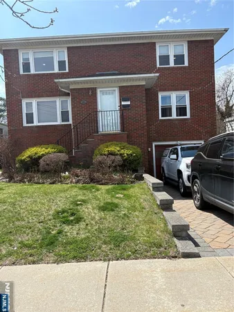 $2,550 | 352 New York Avenue, Unit 2, Lyndhurst, NJ 07071