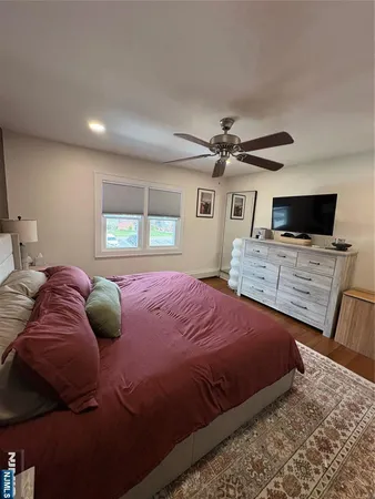 $2,550 | 352 New York Avenue, Unit 2, Lyndhurst, NJ 07071