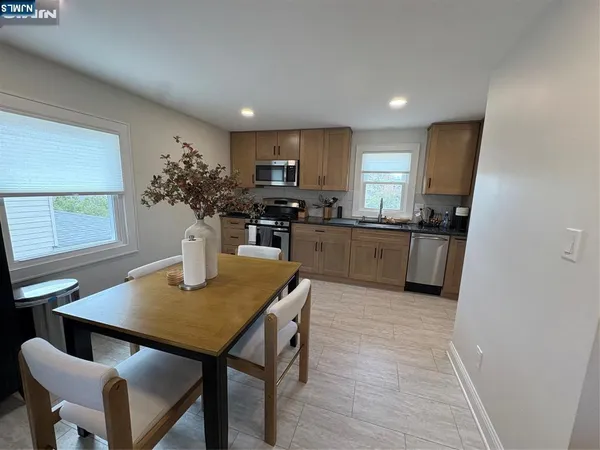 $2,550 | 352 New York Avenue, Unit 2, Lyndhurst, NJ 07071