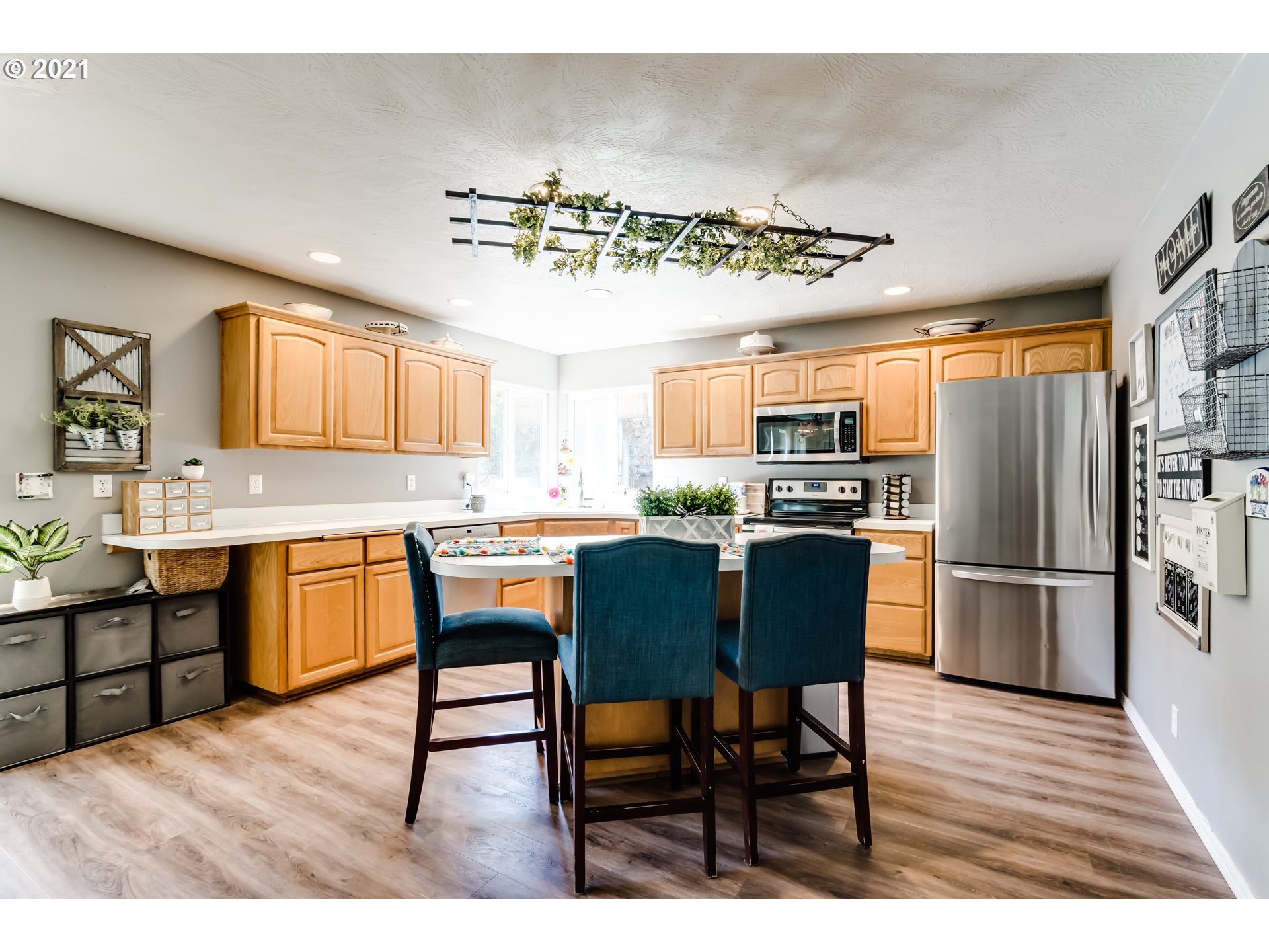 527 South 67th Place Springfield, OR 97478 - Photo 8 of 31