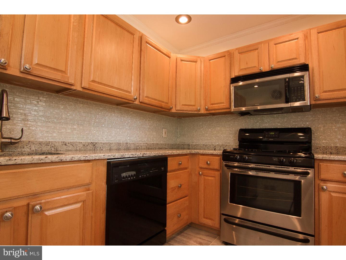 422 Roxborough Avenue Philadelphia, PA 19128 - Photo 5 of 15 Kitchen