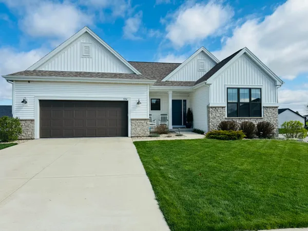 $705,000 | 534 Foxfield Rd., Oregon, WI 53575