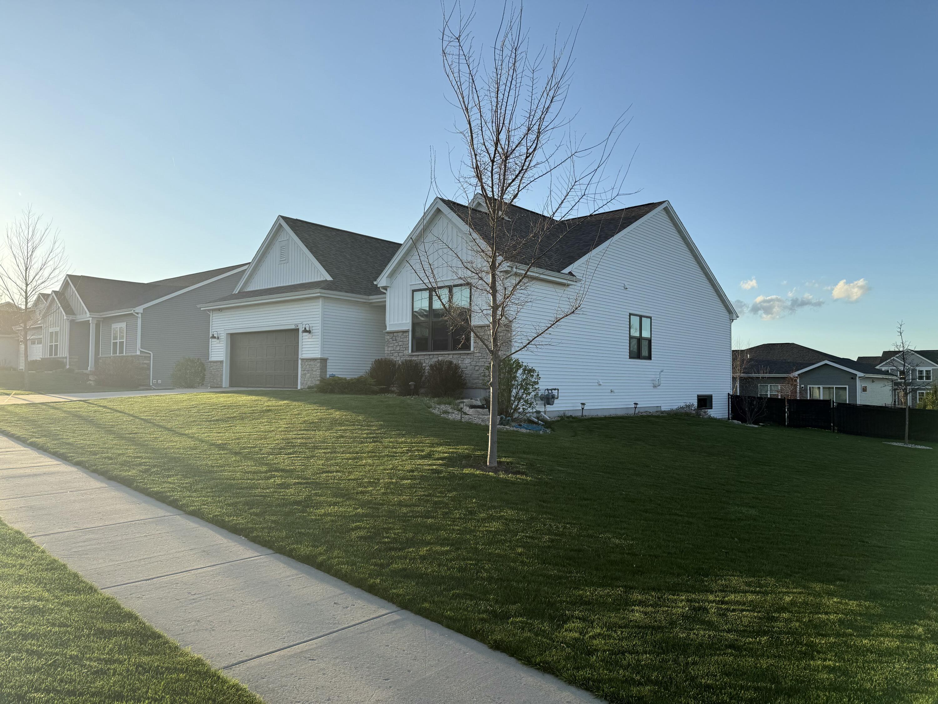 534 Foxfield Rd. Oregon, WI 53575 - Photo 3 of 18 IMG_4344