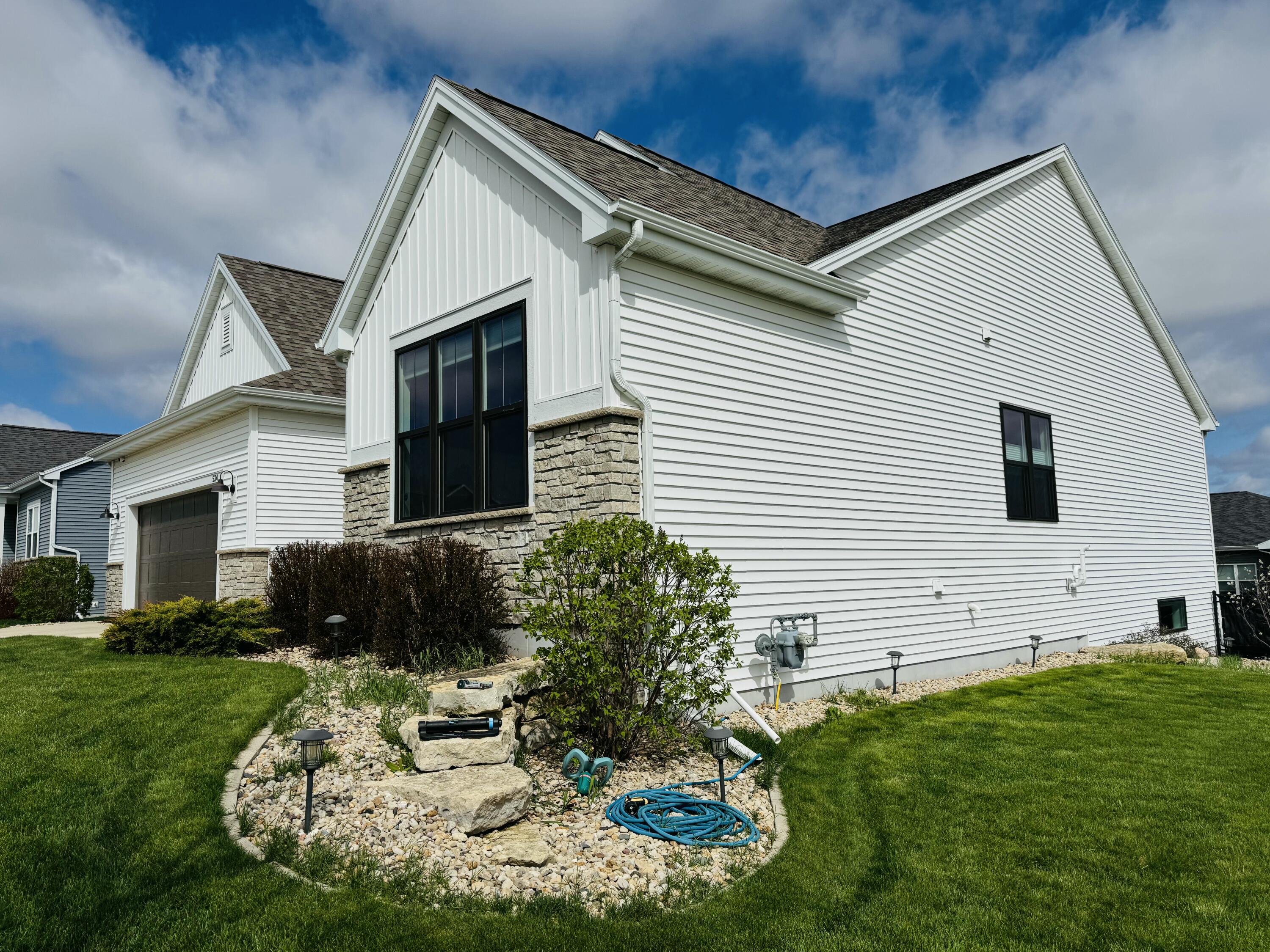 534 Foxfield Rd. Oregon, WI 53575 - Photo 3 of 25 IMG_7345