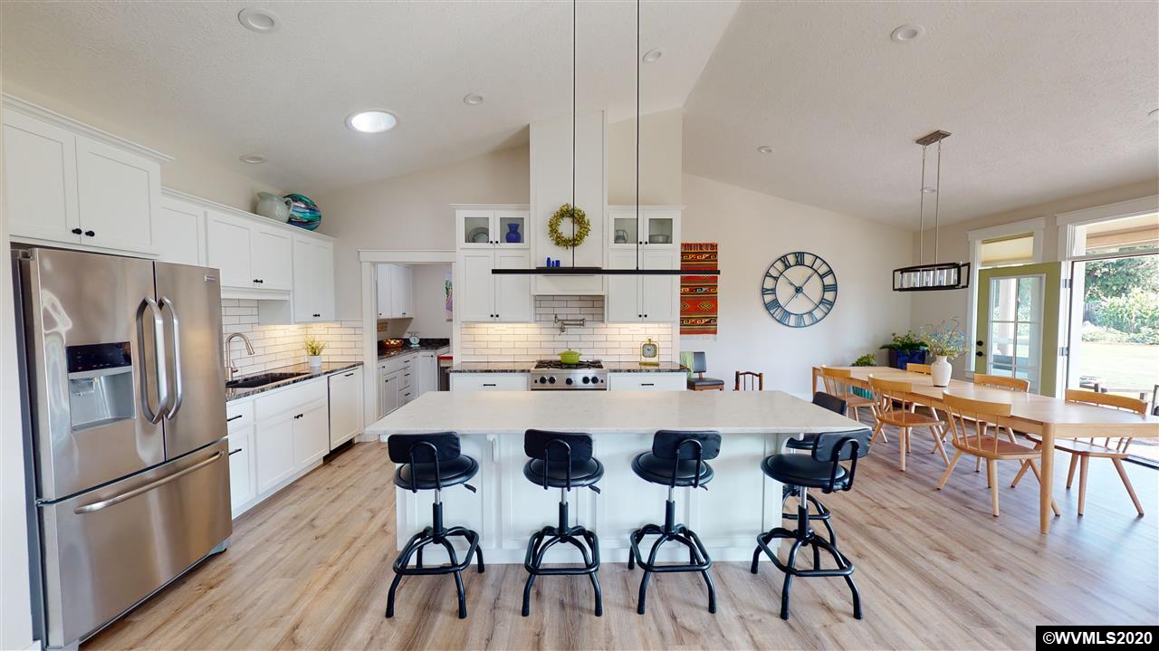 810 Southeast Fir Villa Road Dallas, OR 97338 - Photo 11 of 39