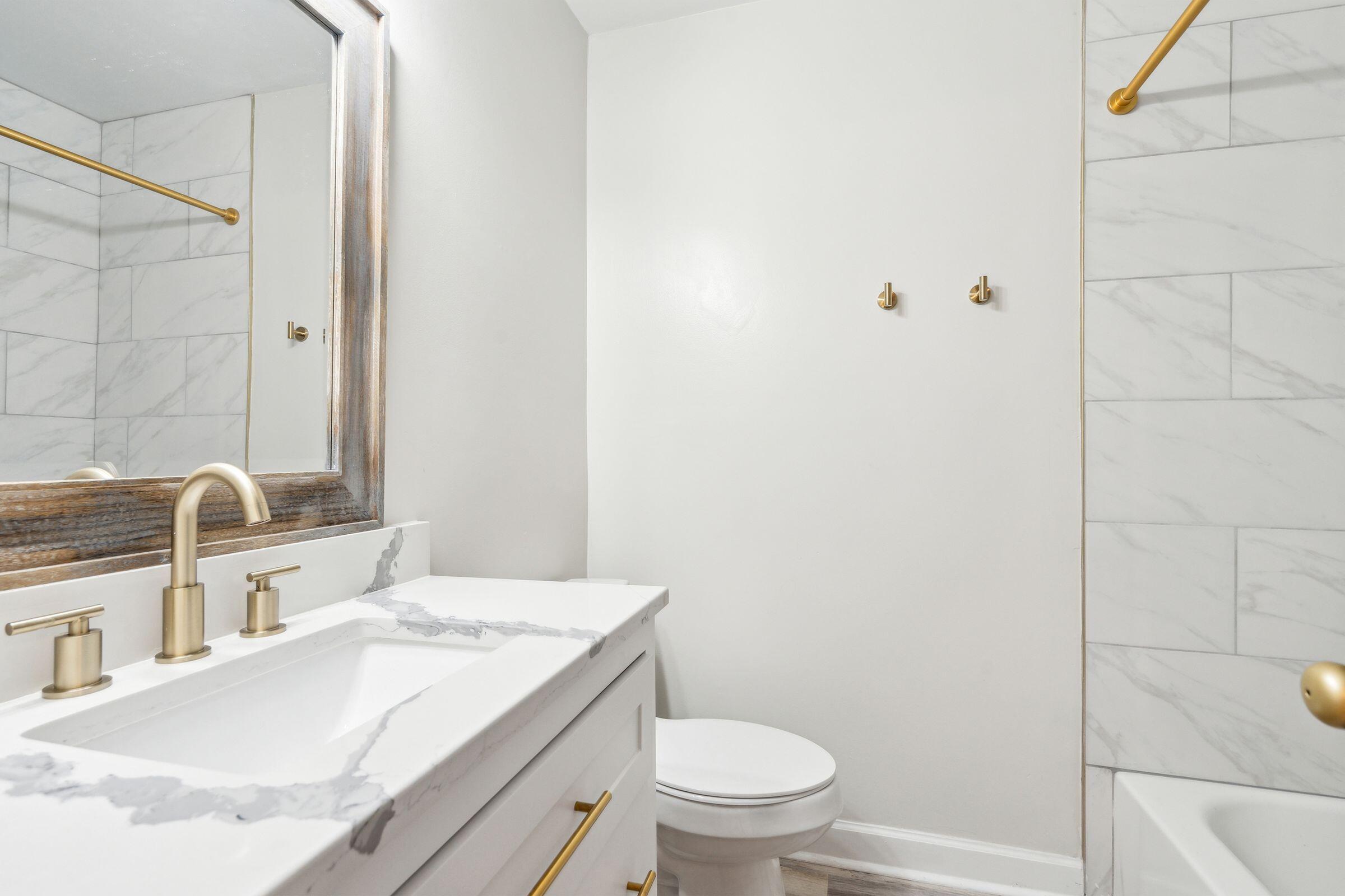 1091 Shadow Drive Mount Pleasant, SC 29464 - Photo 11 of 24 Bathroom