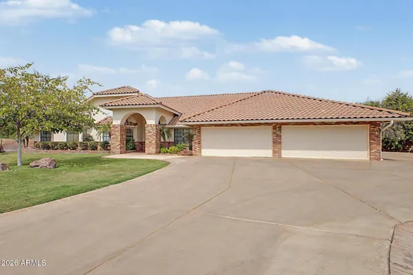 $1,100,000 | 3302 East Draper Circle, Mesa, AZ 85213