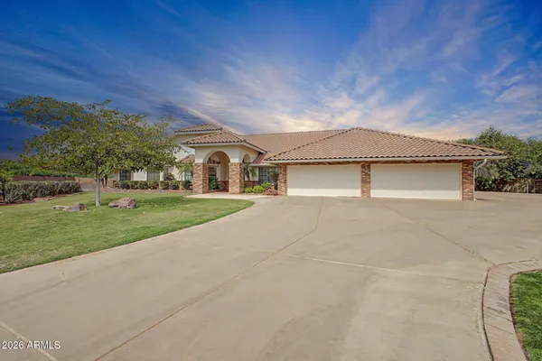 $1,100,000 | 3302 East Draper Circle, Mesa, AZ 85213