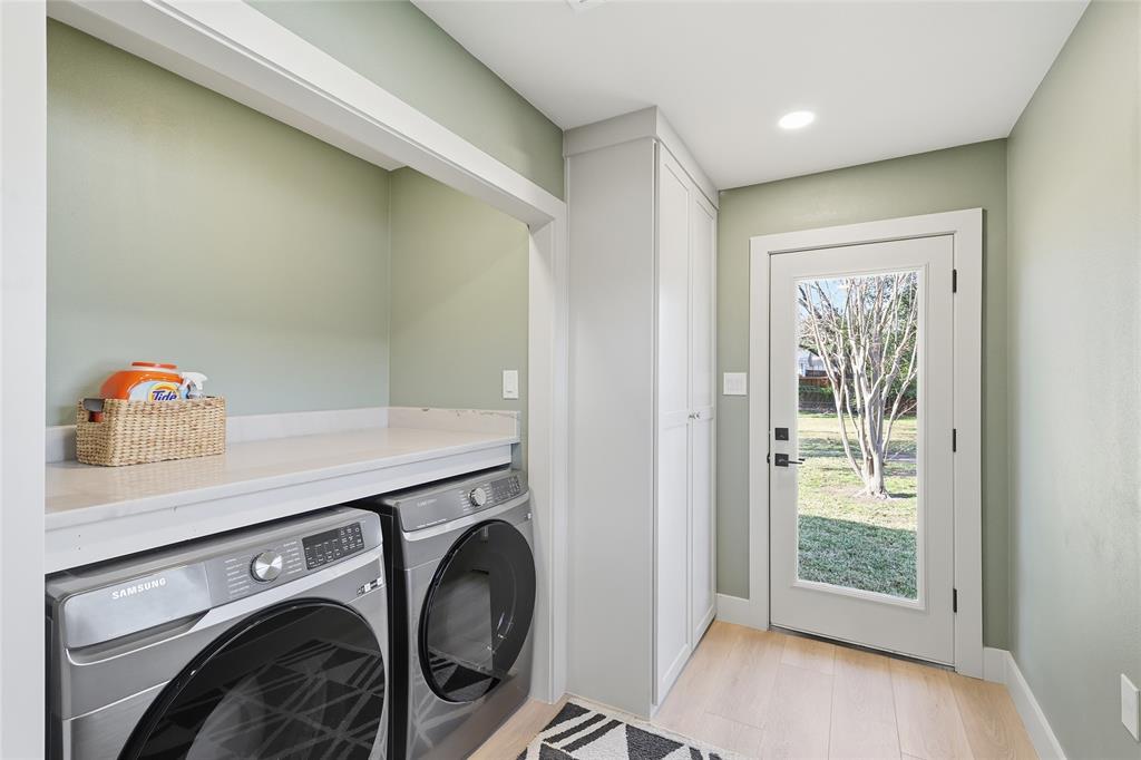3611 High Drive Grapevine, TX 76051 - Photo 21 of 40 a utility room with dryer and washer
