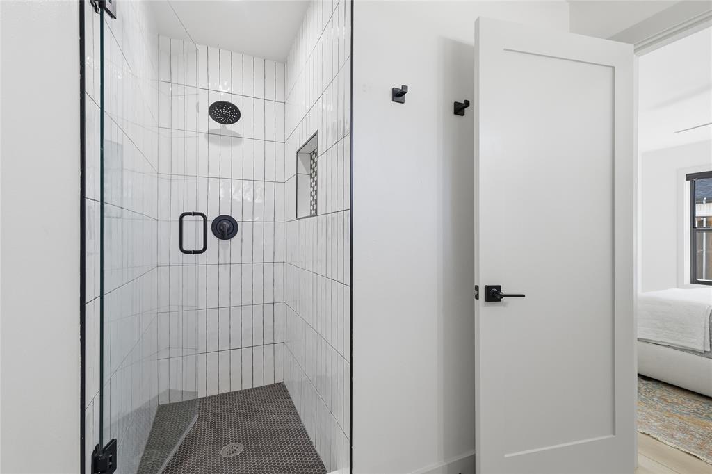 3611 High Drive Grapevine, TX 76051 - Photo 27 of 40 a bathroom with a shower