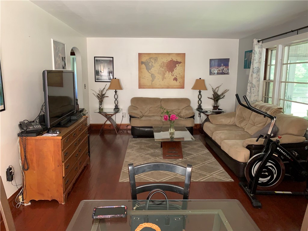 28 Old Reservoir Road Cumberland, RI 02864 - Photo 5 of 28 Living Room
