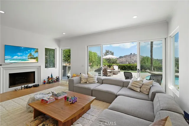 $2,699,000 | 3622 Reina Court, Calabasas, CA 91302